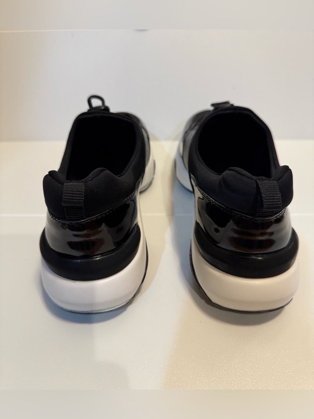 PabDer Donna Black Toggle Platform Wedge Sneakers - Picture 5 of 6